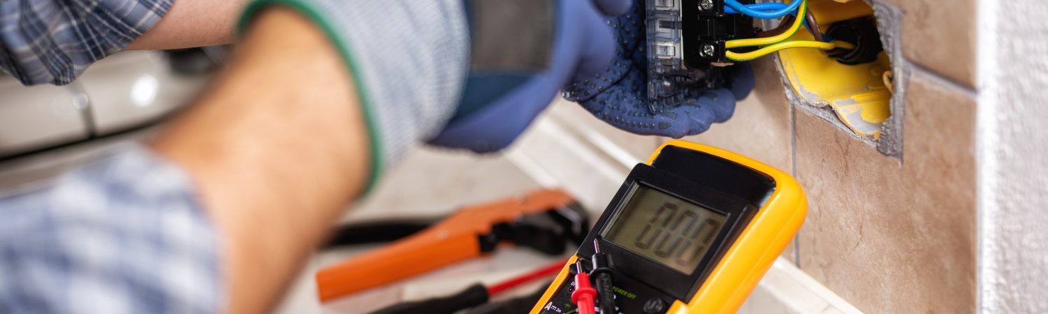 comment-trouver-electriciens-qualifies-peronne